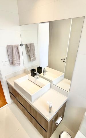 Apartamento à venda com 297m², 4 quartos e 5 vagas Apartamento à venda com 297m², 4 quartos e 5 vagasBanheiro da Suíte 2