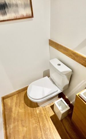 Apartamento à venda com 297m², 4 quartos e 5 vagas Apartamento à venda com 297m², 4 quartos e 5 vagasLavabo