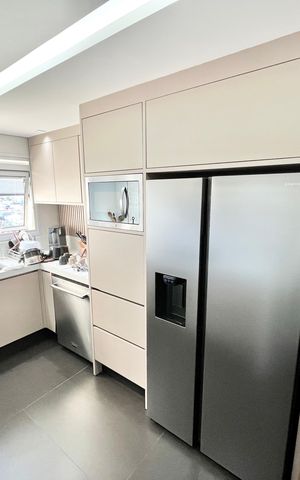 Apartamento à venda com 297m², 4 quartos e 5 vagas Apartamento à venda com 297m², 4 quartos e 5 vagasCozinha
