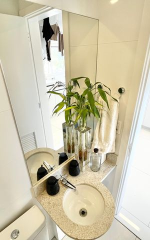 Apartamento à venda com 297m², 4 quartos e 5 vagas Apartamento à venda com 297m², 4 quartos e 5 vagasBanheiro de serviço