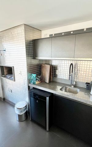 Apartamento à venda com 297m², 4 quartos e 5 vagas Apartamento à venda com 297m², 4 quartos e 5 vagasVaranda gourmet