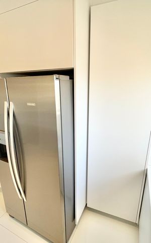 Apartamento à venda com 297m², 4 quartos e 5 vagas Apartamento à venda com 297m², 4 quartos e 5 vagasÁrea de Serviço