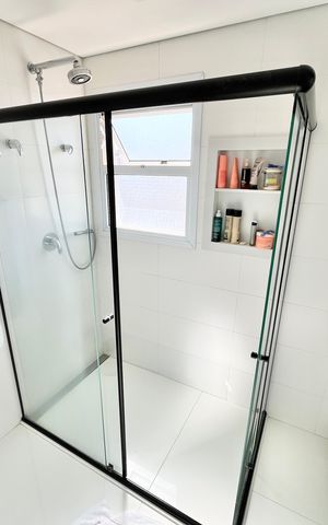 Apartamento à venda com 297m², 4 quartos e 5 vagas Apartamento à venda com 297m², 4 quartos e 5 vagasBanheiro 2 da Suíte 3