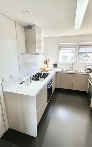 Apartamento à venda com 297m², 4 quartos e 5 vagas Apartamento à venda com 297m², 4 quartos e 5 vagasCozinha