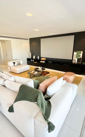 Apartamento à venda com 297m², 4 quartos e 5 vagas Apartamento à venda com 297m², 4 quartos e 5 vagasSala