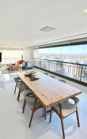 Apartamento à venda com 297m², 4 quartos e 5 vagas Apartamento à venda com 297m², 4 quartos e 5 vagasVaranda gourmet