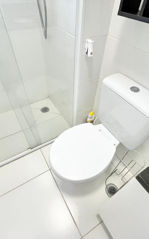 Apartamento à venda com 56m², 2 quartos e 2 vagas Apartamento à venda com 56m², 2 quartos e 2 vagasBanheiro da Suíte