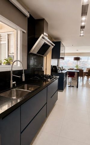 Apartamento à venda com 129m², 3 quartos e 3 vagas Apartamento à venda com 129m², 3 quartos e 3 vagasCozinha