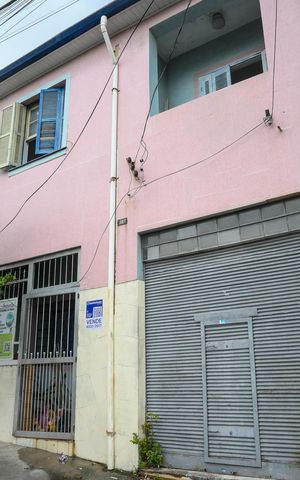 Casa para alugar com 130m², 3 quartos e 1 vaga Casa para alugar com 130m², 3 quartos e 1 vagaFachada