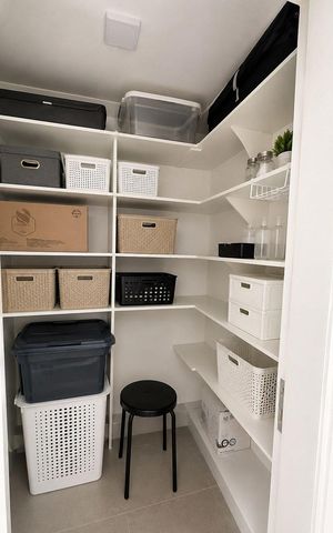 Apartamento à venda com 76m², 3 quartos e 2 vagas Apartamento à venda com 76m², 3 quartos e 2 vagasDepósito