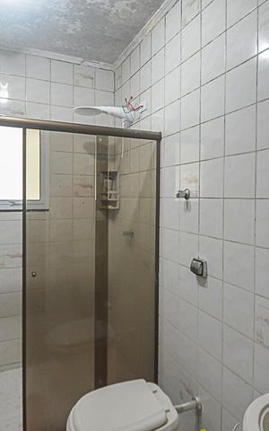 Casa para alugar com 300m², 5 quartos e 2 vagas Casa para alugar com 300m², 5 quartos e 2 vagasBanheiro da Suíte