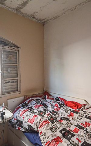 Casa para alugar com 300m², 5 quartos e 2 vagas Casa para alugar com 300m², 5 quartos e 2 vagasQuarto 1