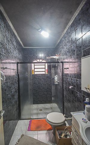 Casa para alugar com 300m², 5 quartos e 2 vagas Casa para alugar com 300m², 5 quartos e 2 vagasBanheiro