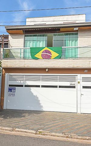 Casa para alugar com 300m², 5 quartos e 2 vagas Casa para alugar com 300m², 5 quartos e 2 vagasPlaca na Fachada - HBJM-827-08/07/2026