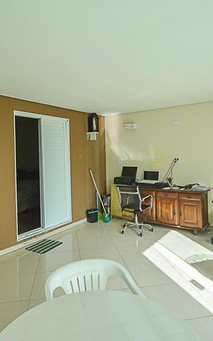 Casa para alugar com 300m², 5 quartos e 2 vagas Casa para alugar com 300m², 5 quartos e 2 vagasSacada