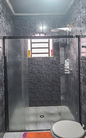 Casa para alugar com 300m², 5 quartos e 2 vagas Casa para alugar com 300m², 5 quartos e 2 vagasBanheiro