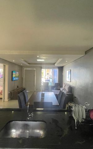 Casa à venda com 130m², 2 quartos e 2 vagas