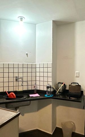 Casa à venda com 1000m², 3 quartos e 2 vagas Casa à venda com 1000m², 3 quartos e 2 vagasEdícula
