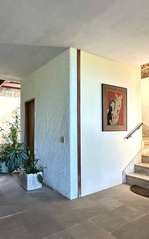 Casa à venda com 1000m², 3 quartos e 2 vagas Casa à venda com 1000m², 3 quartos e 2 vagasCorredor