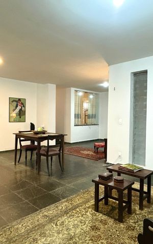 Casa à venda com 1000m², 3 quartos e 2 vagas Casa à venda com 1000m², 3 quartos e 2 vagasEdícula