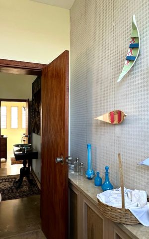 Casa à venda com 1000m², 3 quartos e 2 vagas Casa à venda com 1000m², 3 quartos e 2 vagasLavabo 1