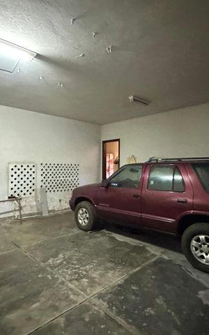 Casa à venda com 1000m², 3 quartos e 2 vagas Casa à venda com 1000m², 3 quartos e 2 vagasGaragem