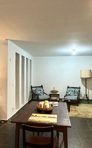 Casa à venda com 1000m², 3 quartos e 2 vagas Casa à venda com 1000m², 3 quartos e 2 vagasEdícula