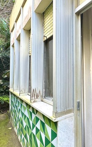 Casa à venda com 1000m², 3 quartos e 2 vagas Casa à venda com 1000m², 3 quartos e 2 vagasÁrea externa