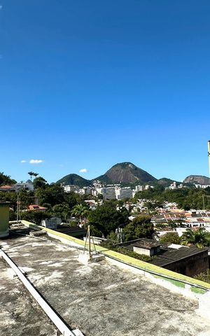 Casa à venda com 1000m², 3 quartos e 2 vagas Casa à venda com 1000m², 3 quartos e 2 vagasÁrea externa