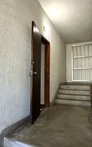Casa à venda com 1000m², 3 quartos e 2 vagas Casa à venda com 1000m², 3 quartos e 2 vagasCorredor