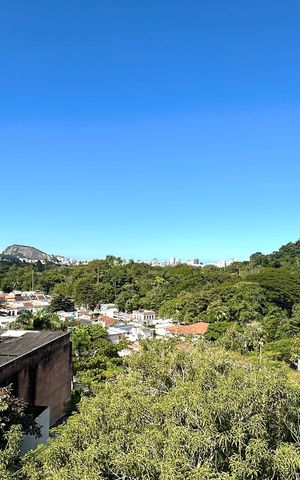 Casa à venda com 1000m², 3 quartos e 2 vagas Casa à venda com 1000m², 3 quartos e 2 vagasVista