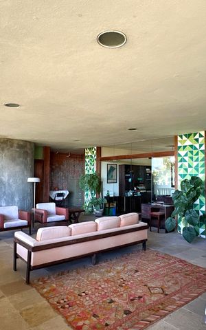 Casa à venda com 1000m², 3 quartos e 2 vagas Casa à venda com 1000m², 3 quartos e 2 vagasSala 2