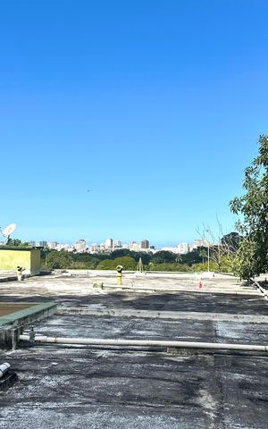 Casa à venda com 1000m², 3 quartos e 2 vagas Casa à venda com 1000m², 3 quartos e 2 vagasÁrea externa