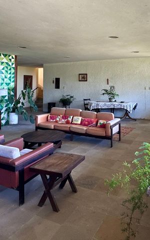 Casa à venda com 1000m², 3 quartos e 2 vagas Casa à venda com 1000m², 3 quartos e 2 vagasSala 2