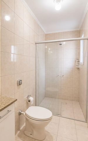 Casa para alugar com 340m², 5 quartos e 3 vagas Casa para alugar com 340m², 5 quartos e 3 vagasBanheiro da Suíte