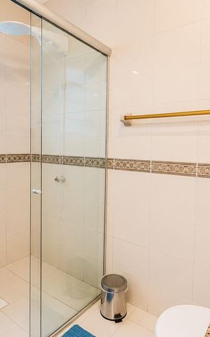 Casa para alugar com 340m², 5 quartos e 3 vagas Casa para alugar com 340m², 5 quartos e 3 vagasBanheiro da Suíte