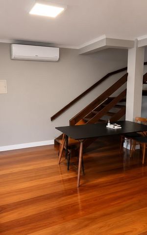 Casa para alugar com 340m², 5 quartos e 3 vagas Casa para alugar com 340m², 5 quartos e 3 vagasSala