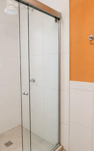 Casa para alugar com 340m², 5 quartos e 3 vagas Casa para alugar com 340m², 5 quartos e 3 vagasBanheiro da Suíte