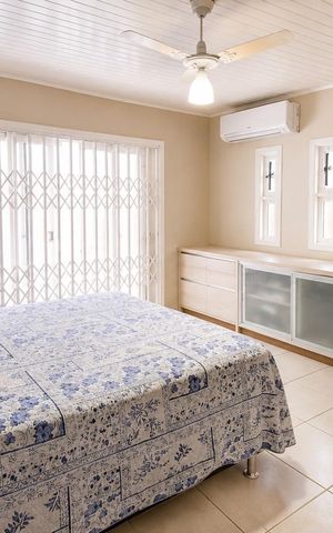 Casa para alugar com 340m², 5 quartos e 3 vagas Casa para alugar com 340m², 5 quartos e 3 vagasSuíte