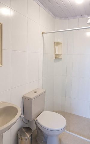 Casa para alugar com 340m², 5 quartos e 3 vagas Casa para alugar com 340m², 5 quartos e 3 vagasBanheiro social