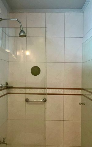 Apartamento à venda com 163m², 3 quartos e 1 vaga Apartamento à venda com 163m², 3 quartos e 1 vagaBanheiro