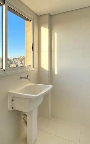 Apartamento à venda com 94m², 3 quartos e 3 vagas Apartamento à venda com 94m², 3 quartos e 3 vagasÁrea de Serviço