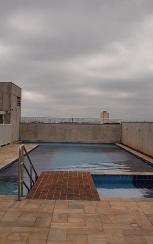 Apartamento à venda com 47m², 2 quartos e 1 vaga Apartamento à venda com 47m², 2 quartos e 1 vagaÁrea comum - Piscina