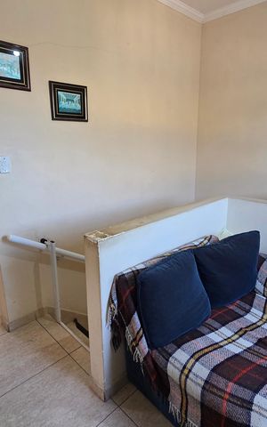 Casa de condomínio para alugar com 60m², 1 quarto e 1 vaga Casa de condomínio para alugar com 60m², 1 quarto e 1 vagaSala