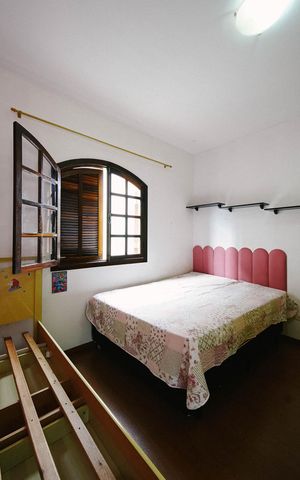 Casa à venda com 290m², 4 quartos e 4 vagas Casa à venda com 290m², 4 quartos e 4 vagasQuarto 3