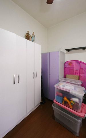 Casa à venda com 290m², 4 quartos e 4 vagas Casa à venda com 290m², 4 quartos e 4 vagasQuarto 1