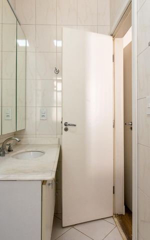 Casa de condomínio à venda com 133m², 3 quartos e 3 vagas Casa de condomínio à venda com 133m², 3 quartos e 3 vagasBanheiro da Suíte