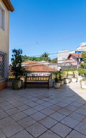 Casa de condomínio à venda com 133m², 3 quartos e 3 vagas Casa de condomínio à venda com 133m², 3 quartos e 3 vagasÁrea comum