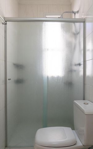 Casa de condomínio à venda com 133m², 3 quartos e 3 vagas Casa de condomínio à venda com 133m², 3 quartos e 3 vagasBanheiro da Suíte