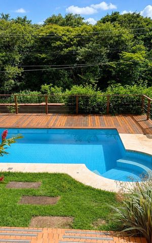 Casa de condomínio à venda com 332m², 5 quartos e 4 vagas Casa de condomínio à venda com 332m², 5 quartos e 4 vagasPiscina